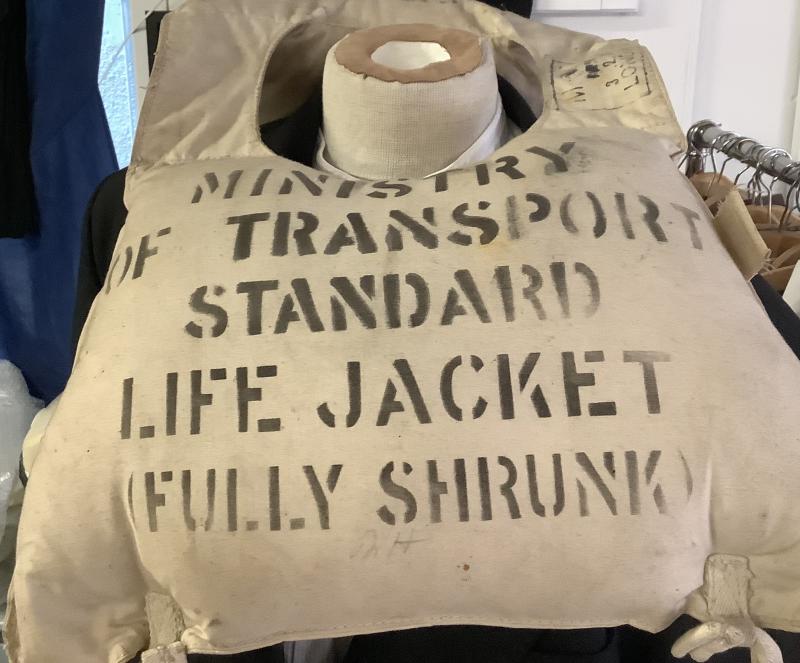 WWII  MINISTRY OF TRANSPORT LIFE JACKET