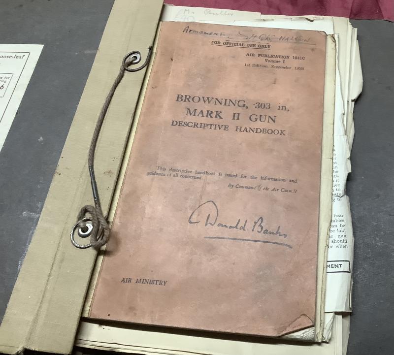 WWII BROWNING .303 MK II GUN HANDBOOK